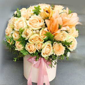 Flowers in box №399 Roses and Lilies 1